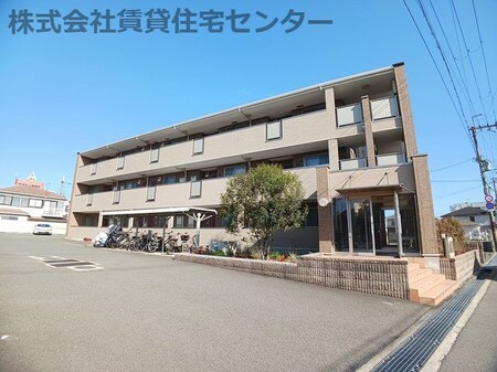 グラン ラトゥール外観写真
