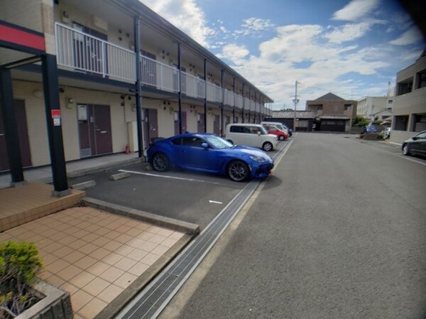 駐車場(敷地内に駐車場あり)