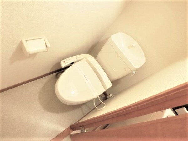 トイレ(快適な温水洗浄便座付き)