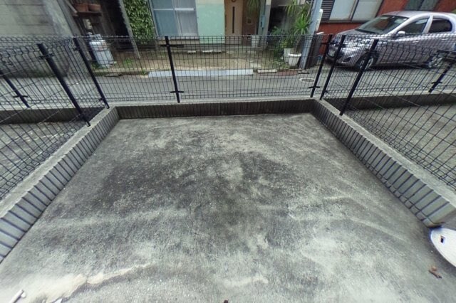 物件内観写真27　(庭　同仕様)