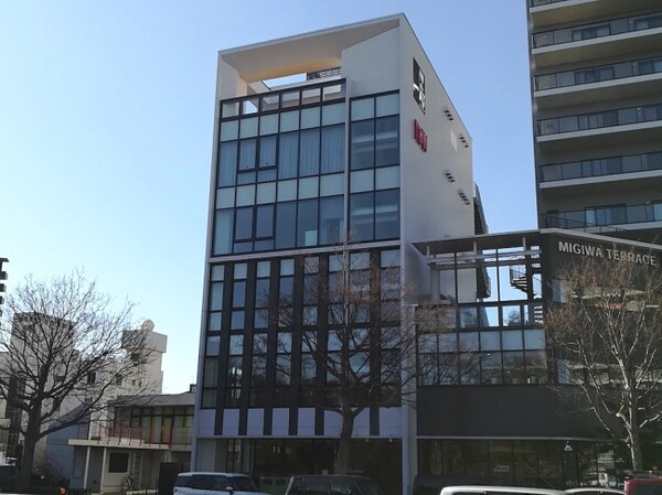 周辺環境(ＩＢＷ美容専門学校 和歌山城キャンパス様 1038m)