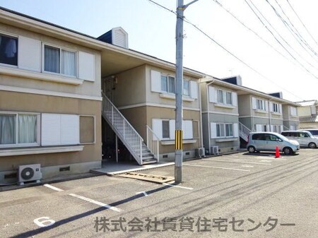 ドミールクルス外観写真
