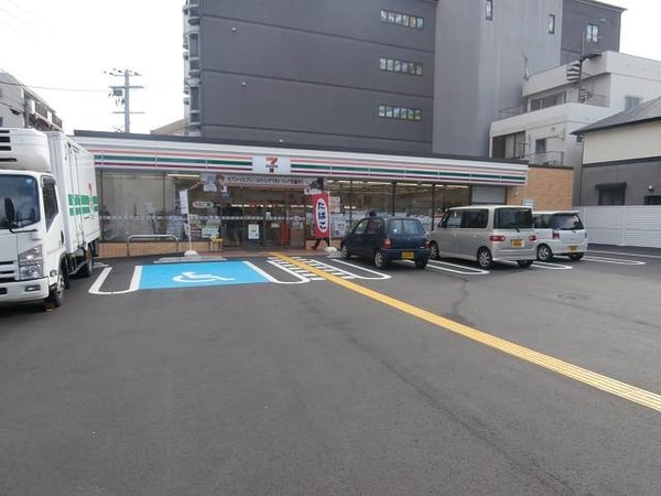 周辺環境(セブンイレブン和歌山友田町４丁目店様 404m)