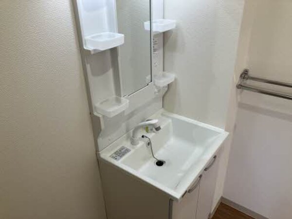 独立洗面台