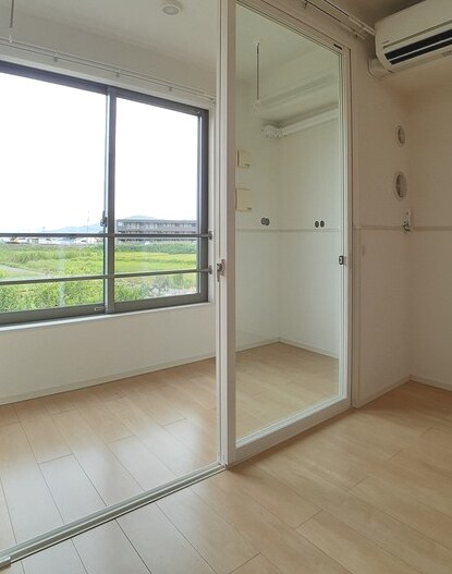 物件内観写真26　(サンルーム)