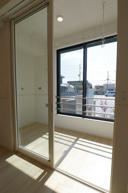 物件内観写真26　(サンルーム)