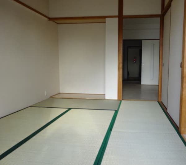 寝室(同仕様)