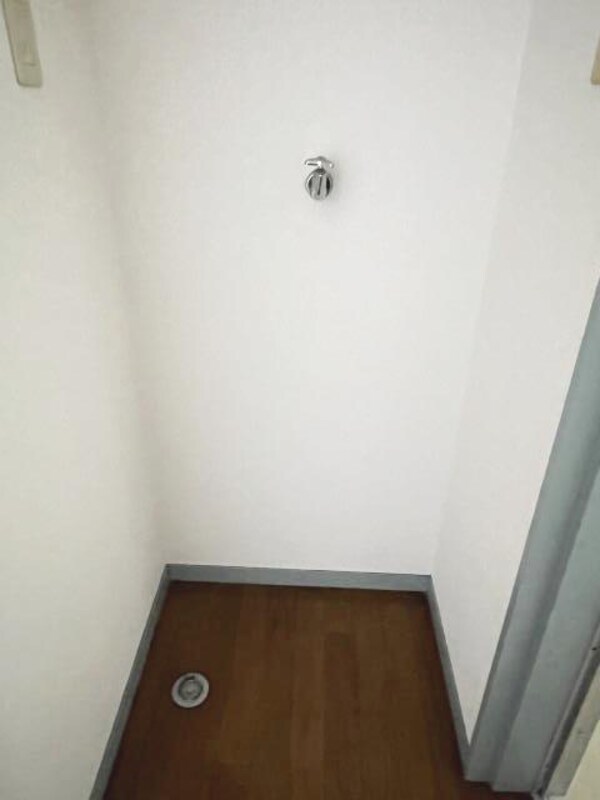 建物設備(洗濯機置場)