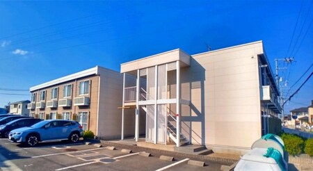 レオパレスコンフォール中島外観写真