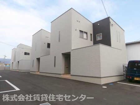 オリーブ外観写真