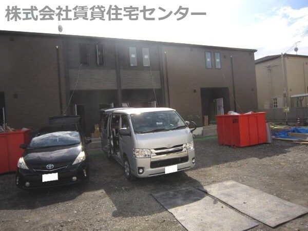 駐車場(建設中)