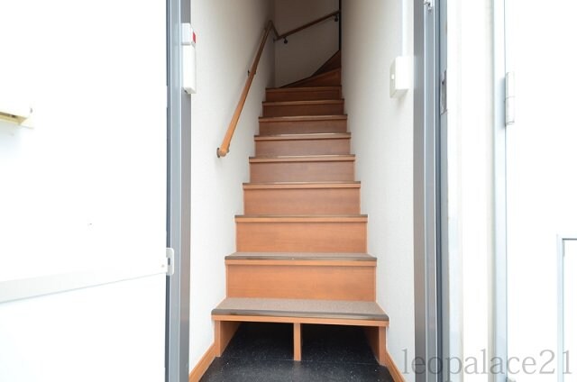 物件内観写真26　(スッキリとした玄関)