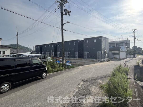 外観(施工例※実際の建物とは、外壁、窓の開口部の位置等のデザインが)