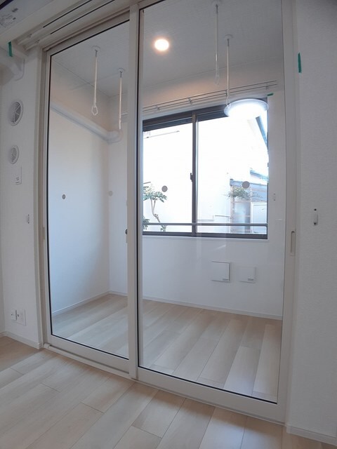 物件内観写真25　(サンルーム)