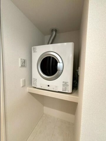 物件内観写真11　(衣類乾燥機)