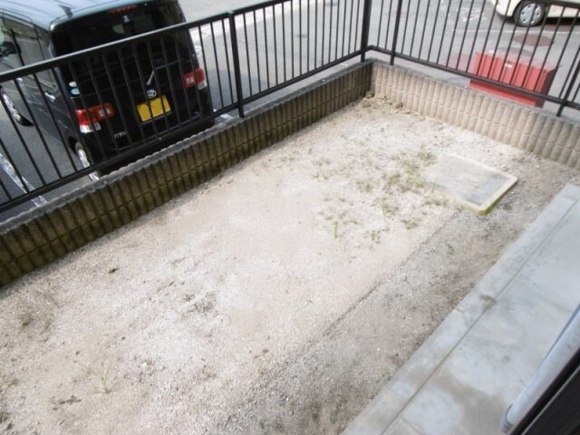 物件内観写真17　(同仕様：庭)