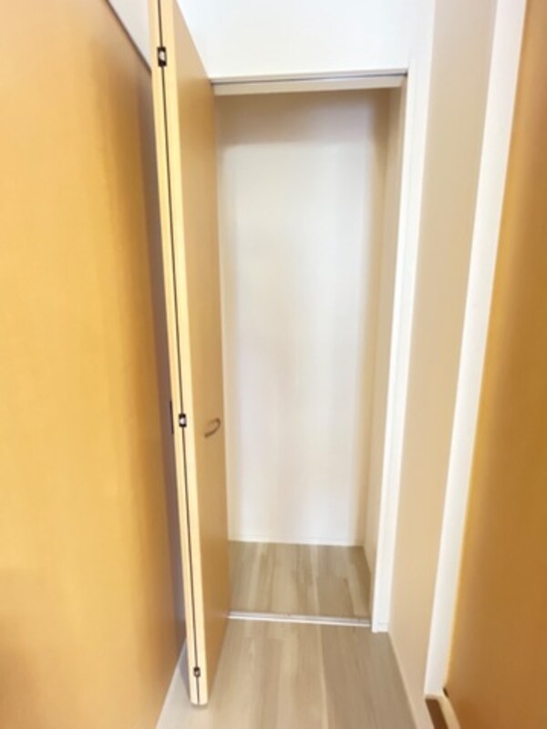 内装他