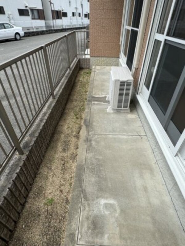 バルコニー(同仕様：テラス)