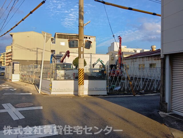 物件外観写真2　(建築中)