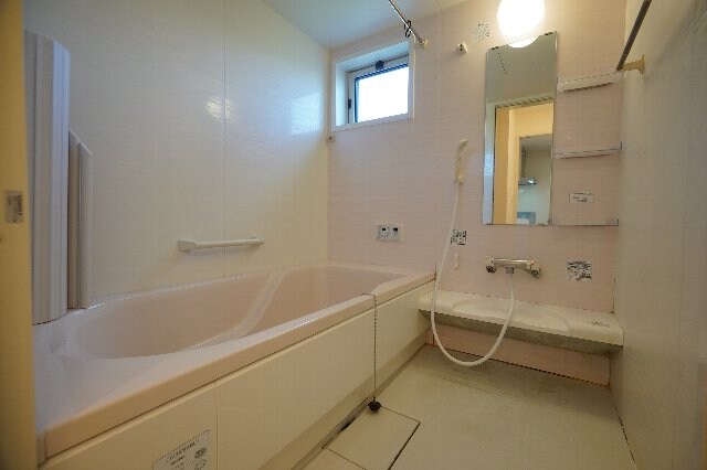 物件内観写真8　(同仕様)