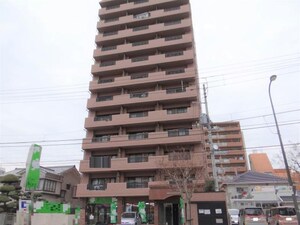パークハイツコミセン前外観写真