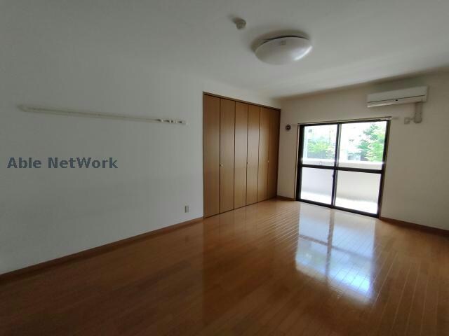 物件内観写真7　(他の部屋の写真です。現状優先でお願いします。)