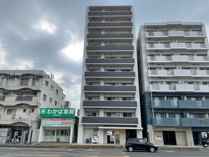 エイデンビル本町外観写真
