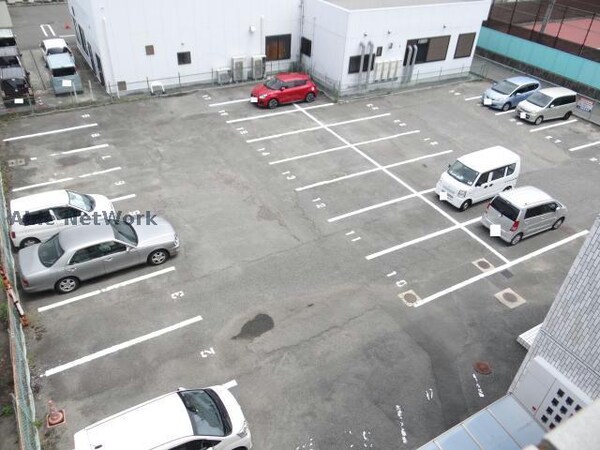 駐車場(広い駐車場です)