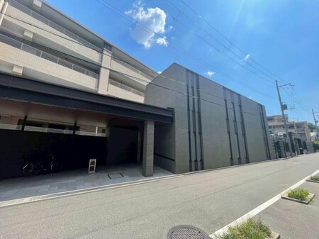 プラウド枚方岡南町外観写真