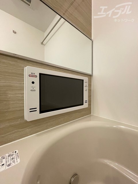 物件内観写真16　(浴室テレビ)