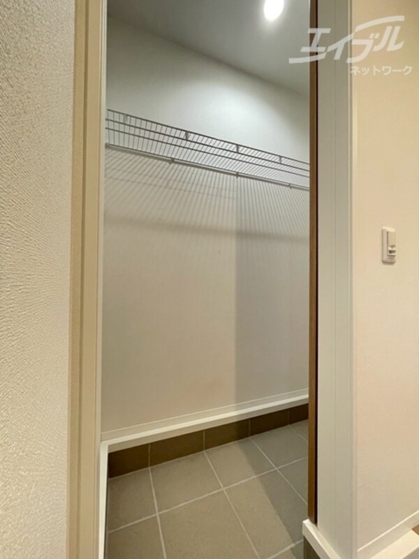 収納(シューズクローク)