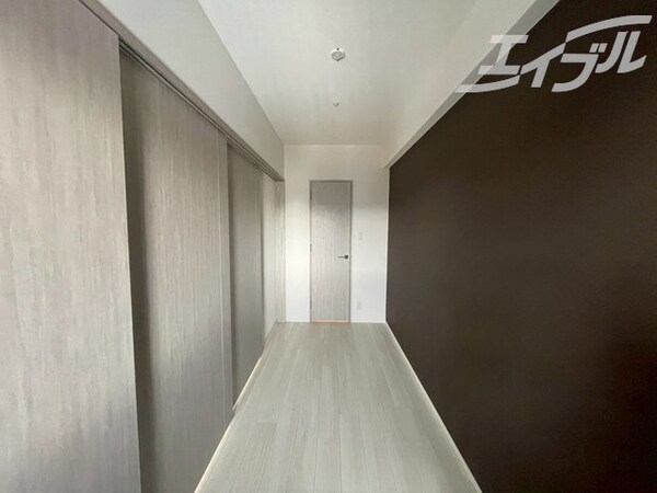 内装他