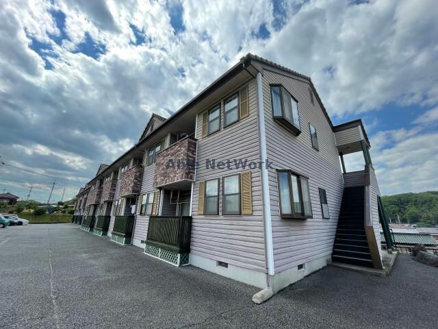 リバーヒルズの物件外観写真