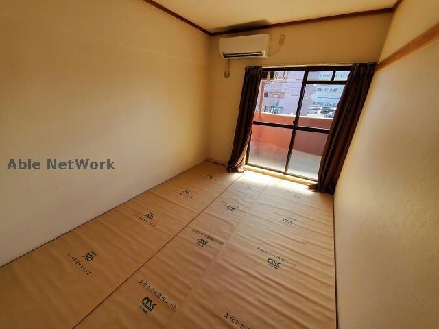 物件内観写真28　(南側和室)