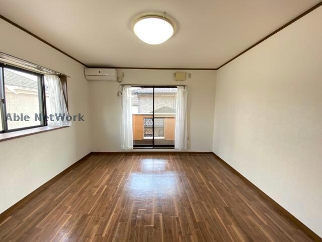 物件内観写真5　(クッションフロアです)