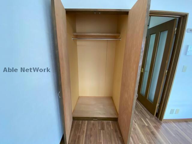 物件内観写真10　(クローゼット付き)