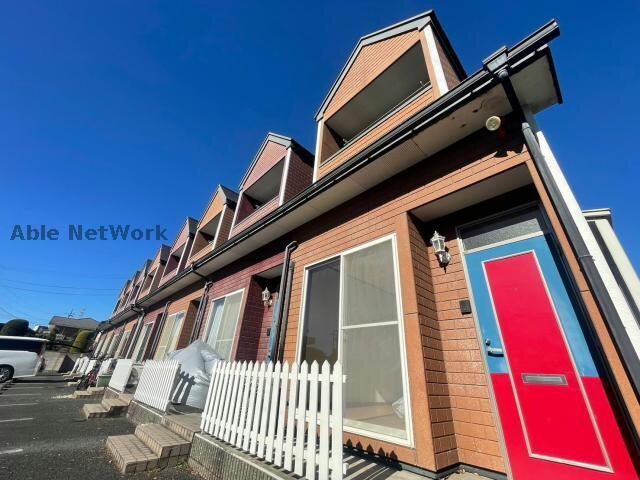 物件外観写真2　(Ⅲ：陽当たりの良い建物です)