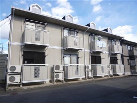 物件外観写真1　(日当りの良い建物です)