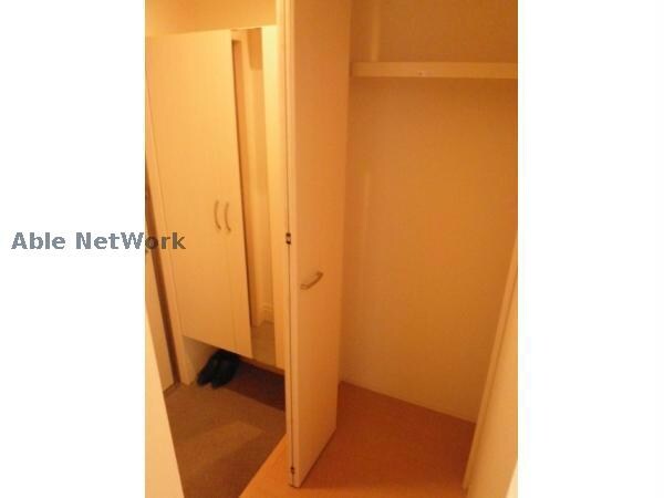 物件内観写真11　(玄関収納付き)