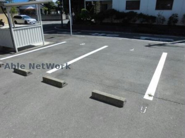 駐車場(駐車場)