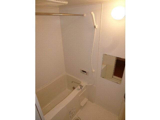 物件内観写真2　(追い焚き機能付きです)