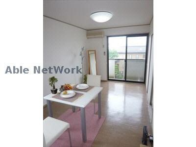 物件内観写真8　(広々としています。)