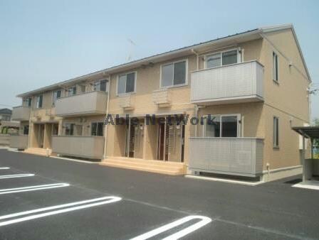 物件外観写真1　(きれいな外観です。)