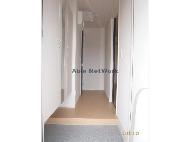 物件内観写真6　(玄関)