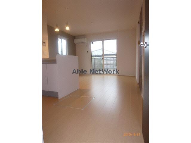 物件内観写真8　(リビング)