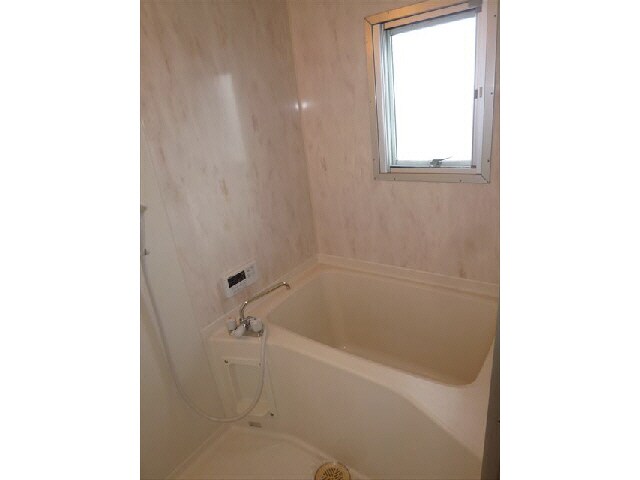 物件内観写真5　(追い焚き機能です)