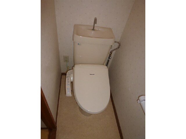 物件内観写真6　(温水洗浄便座付きです)