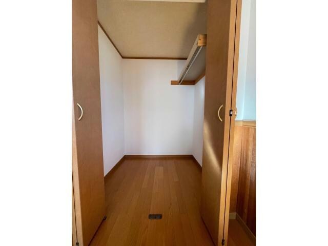 物件内観写真6　(ウォークインクローゼットです)