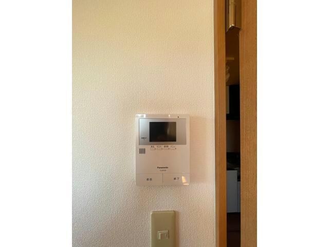 物件内観写真11　(カラーテレビドアホンです)