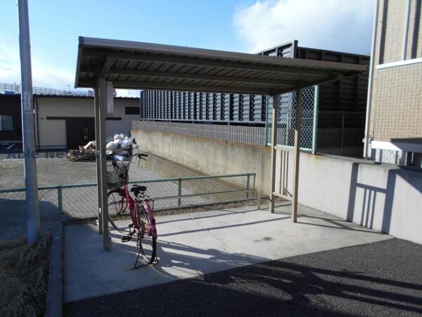 駐輪場(駐輪場)